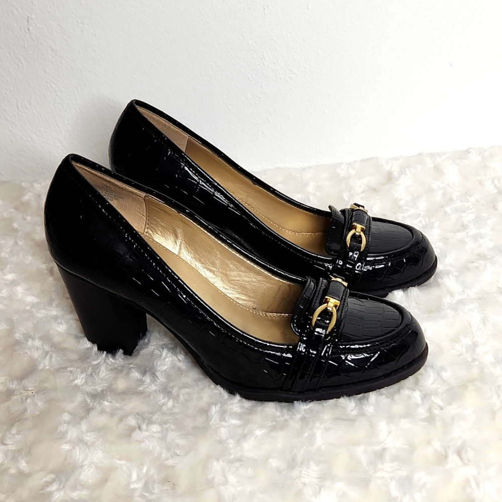 Bandalino Patten Leather Aligator Embossed Heels